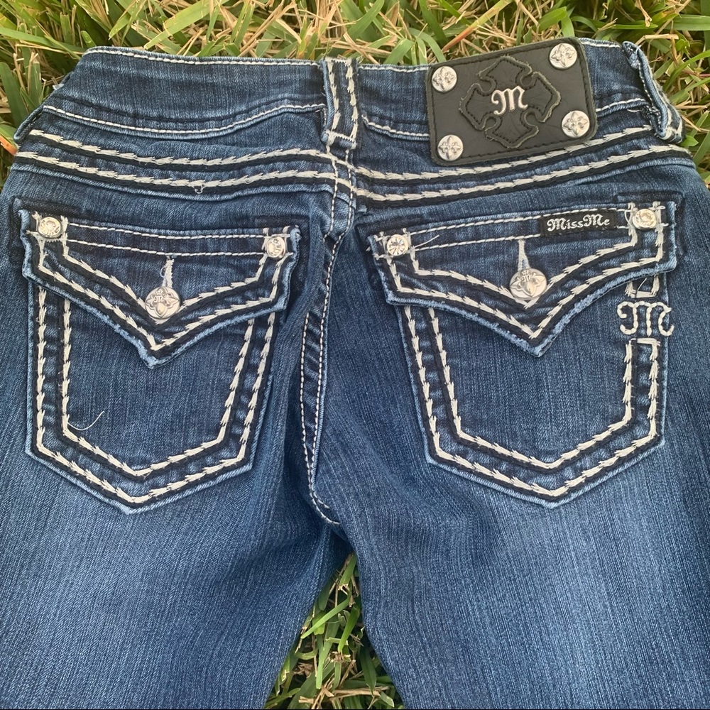 Rhinestone Bling Miss Me Bootcut Jeans Size 25